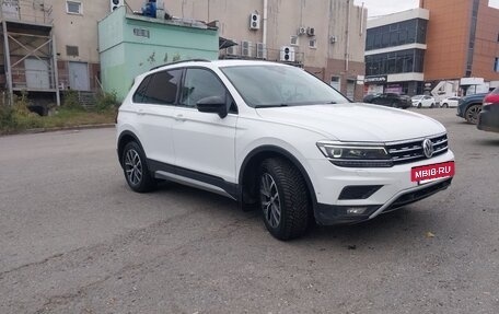 Volkswagen Tiguan II, 2020 год, 2 620 000 рублей, 2 фотография