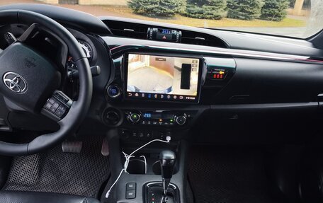 Toyota Hilux VIII, 2018 год, 5 500 000 рублей, 7 фотография