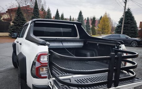 Toyota Hilux VIII, 2018 год, 5 500 000 рублей, 9 фотография