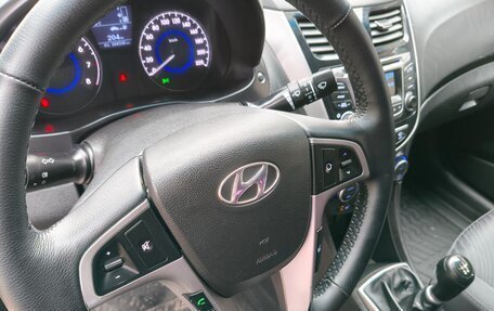 Hyundai Solaris II рестайлинг, 2014 год, 690 000 рублей, 4 фотография