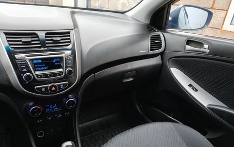 Hyundai Solaris II рестайлинг, 2014 год, 690 000 рублей, 16 фотография