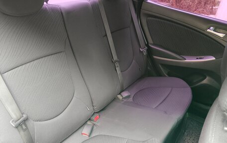 Hyundai Solaris II рестайлинг, 2014 год, 690 000 рублей, 14 фотография