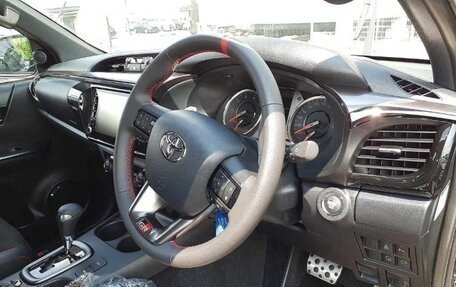 Toyota Hilux VIII, 2025 год, 5 000 000 рублей, 3 фотография