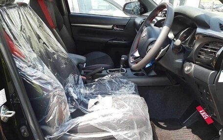 Toyota Hilux VIII, 2025 год, 5 000 000 рублей, 4 фотография