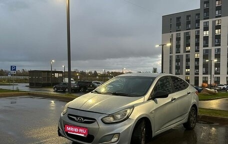 Hyundai Solaris II рестайлинг, 2011 год, 366 000 рублей, 2 фотография