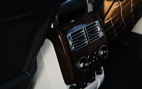 Land Rover Range Rover IV рестайлинг, 2018 год, 7 500 000 рублей, 26 фотография