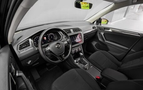 Volkswagen Tiguan II, 2018 год, 3 100 000 рублей, 11 фотография