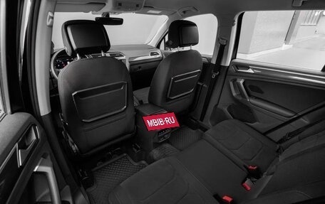 Volkswagen Tiguan II, 2018 год, 3 100 000 рублей, 10 фотография