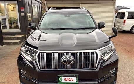 Toyota Land Cruiser Prado 150 рестайлинг 2, 2022 год, 3 670 999 рублей, 3 фотография