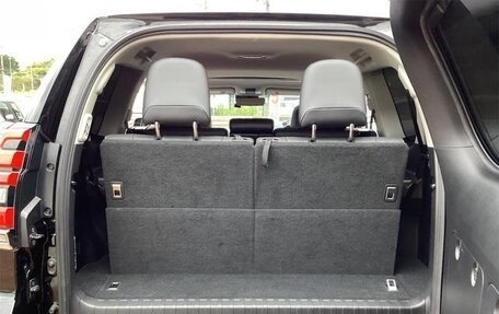 Toyota Land Cruiser Prado 150 рестайлинг 2, 2022 год, 3 670 999 рублей, 11 фотография