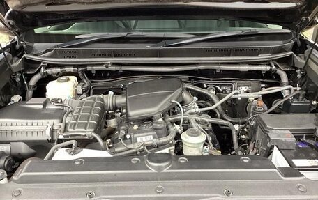 Toyota Land Cruiser Prado 150 рестайлинг 2, 2022 год, 3 670 999 рублей, 14 фотография