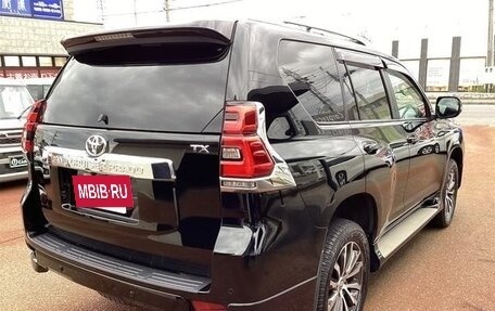 Toyota Land Cruiser Prado 150 рестайлинг 2, 2022 год, 3 670 999 рублей, 9 фотография