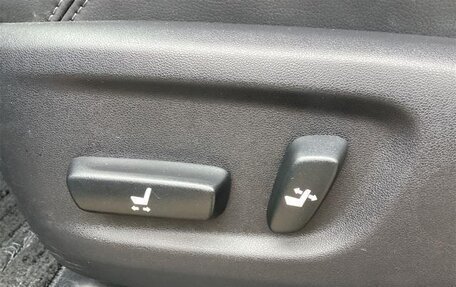 Toyota Land Cruiser Prado 150 рестайлинг 2, 2022 год, 3 670 999 рублей, 26 фотография