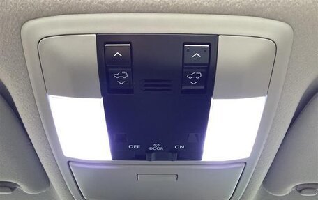 Toyota Land Cruiser Prado 150 рестайлинг 2, 2022 год, 3 670 999 рублей, 24 фотография