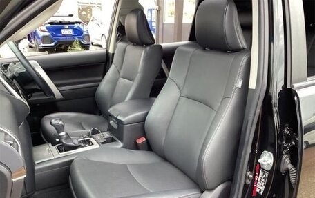 Toyota Land Cruiser Prado 150 рестайлинг 2, 2022 год, 3 670 999 рублей, 27 фотография