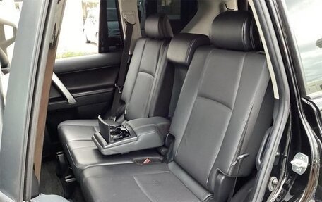 Toyota Land Cruiser Prado 150 рестайлинг 2, 2022 год, 3 670 999 рублей, 37 фотография