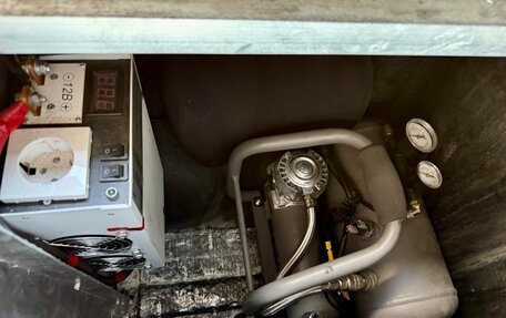 Toyota Tundra II, 2012 год, 3 999 000 рублей, 24 фотография