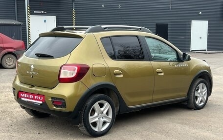 Renault Sandero II рестайлинг, 2015 год, 900 000 рублей, 2 фотография