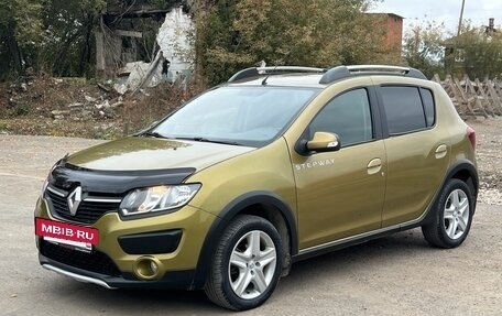 Renault Sandero II рестайлинг, 2015 год, 900 000 рублей, 8 фотография