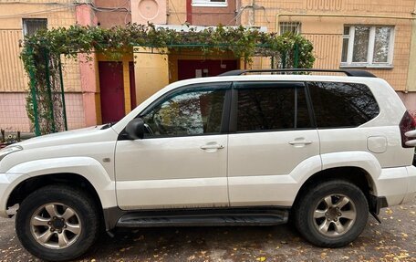 Toyota Land Cruiser Prado 120 рестайлинг, 2002 год, 1 200 000 рублей, 2 фотография