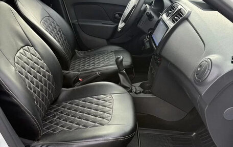 Renault Logan II, 2018 год, 760 000 рублей, 13 фотография