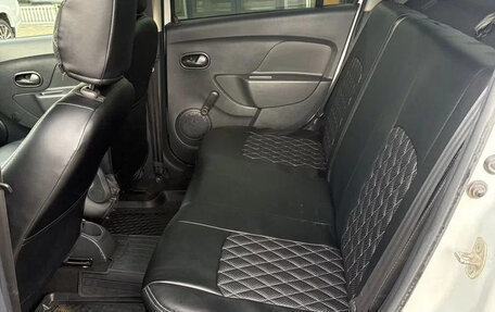 Renault Logan II, 2018 год, 760 000 рублей, 14 фотография