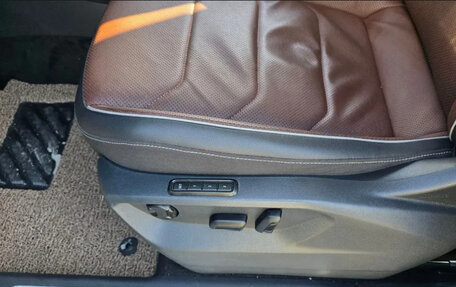 Volkswagen Tiguan II, 2022 год, 2 700 000 рублей, 17 фотография