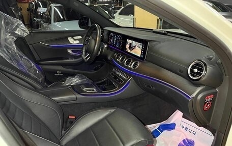 Mercedes-Benz E-Класс, 2021 год, 5 100 000 рублей, 8 фотография