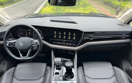 Volkswagen Touareg III, 2022 год, 4 621 111 рублей, 11 фотография