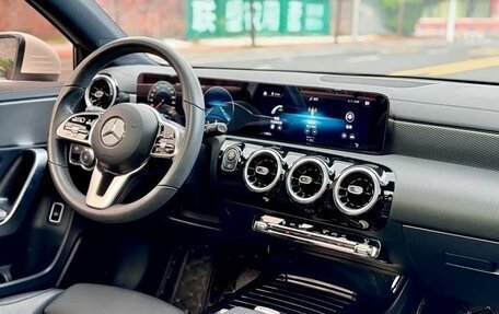 Mercedes-Benz A-Класс, 2021 год, 1 820 000 рублей, 5 фотография