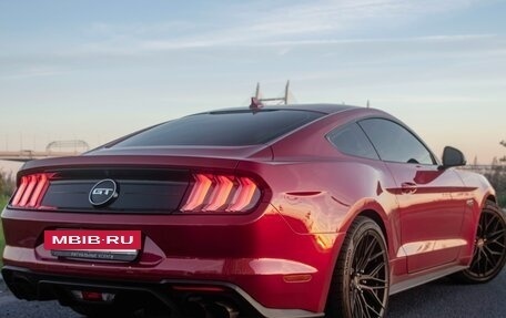 Ford Mustang VI рестайлинг, 2021 год, 6 100 000 рублей, 6 фотография