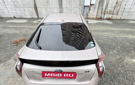 Toyota Prius IV XW50, 2018 год, 1 800 000 рублей, 6 фотография