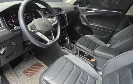 Volkswagen Tiguan II, 2022 год, 3 780 469 рублей, 5 фотография