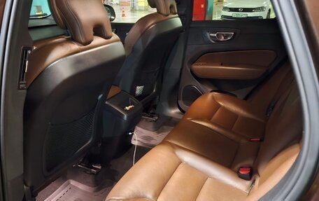 Volvo XC60 II, 2021 год, 3 800 000 рублей, 10 фотография