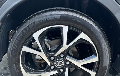 Toyota C-HR I рестайлинг, 2018 год, 1 900 000 рублей, 12 фотография