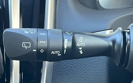 Toyota Harrier, 2019 год, 2 590 000 рублей, 15 фотография