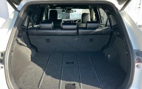 Toyota Harrier, 2019 год, 2 590 000 рублей, 31 фотография