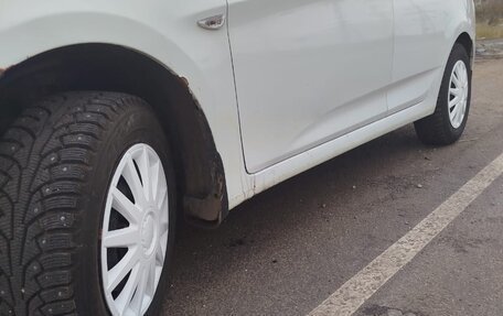 Hyundai Solaris II рестайлинг, 2012 год, 500 000 рублей, 11 фотография