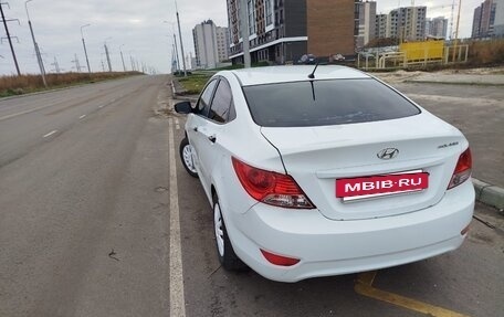 Hyundai Solaris II рестайлинг, 2012 год, 500 000 рублей, 4 фотография