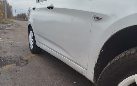 Hyundai Solaris II рестайлинг, 2012 год, 500 000 рублей, 12 фотография