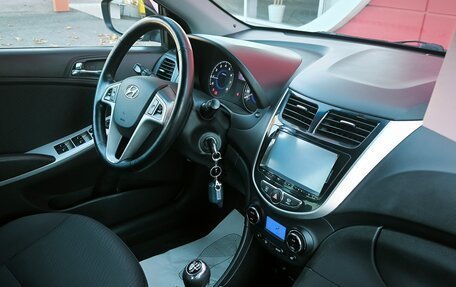 Hyundai Solaris II рестайлинг, 2014 год, 840 000 рублей, 7 фотография
