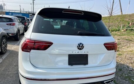 Volkswagen Tiguan II, 2022 год, 2 150 000 рублей, 6 фотография