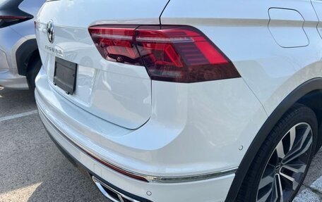 Volkswagen Tiguan II, 2022 год, 2 150 000 рублей, 10 фотография