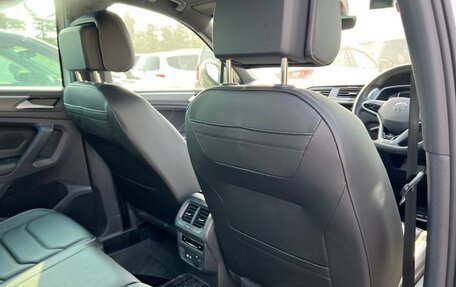 Volkswagen Tiguan II, 2022 год, 2 150 000 рублей, 31 фотография