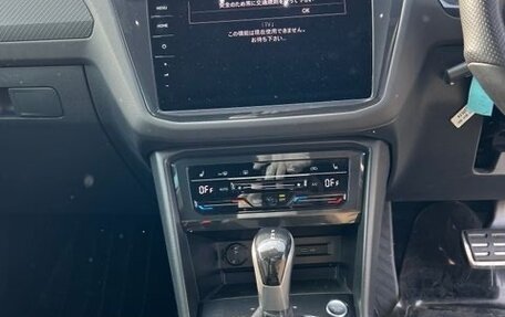 Volkswagen Tiguan II, 2022 год, 2 150 000 рублей, 28 фотография