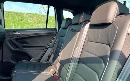 Volkswagen Tiguan II, 2022 год, 2 150 000 рублей, 33 фотография