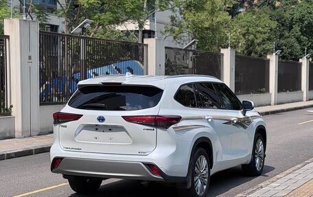 Toyota Highlander, 2022 год, 3 990 000 рублей, 6 фотография