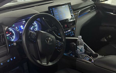 Toyota Camry, 2021 год, 3 450 000 рублей, 3 фотография