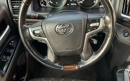 Toyota Land Cruiser 200, 2018 год, 7 400 000 рублей, 11 фотография
