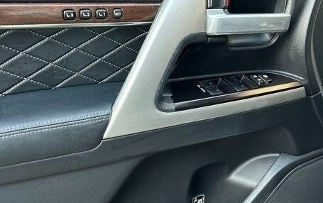 Toyota Land Cruiser 200, 2018 год, 7 400 000 рублей, 15 фотография